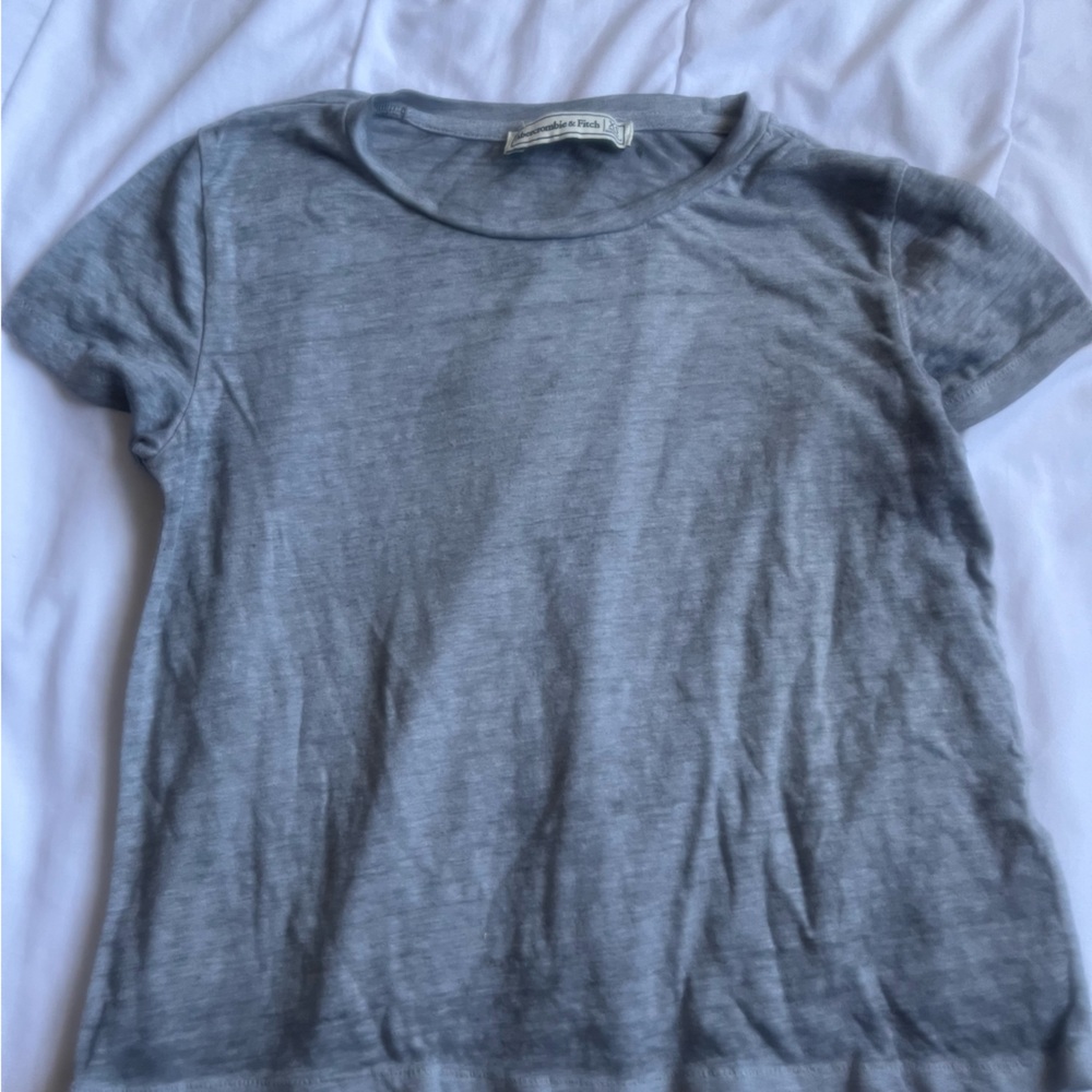 ABERCROMBIE & FITCH GREY CROP TEE VINTAGE CUTE